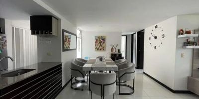 Para mayor información escribanos vía WhatsApp y uno de nuestros agentes inmobiliarios te atenderá.
Se Vende Apartamento en el poblado, sector loma del indio

Área 98 mts2
Nivel 15

Vista panorámica

Amplios Espacios Distribuidos en 3 Alcobas, Estudio, 2 baños ,Sala Comedor, Cocina Integral, Zona de Ropas, Balcón, 2 Parqueaderos, cuarto Util

Excelente ubicación

Unidad cerrada, vigilancia 24 horas, piscinas, Gimnasio, sauna, turco, Salón social, zona infantil,
Estrato 5
