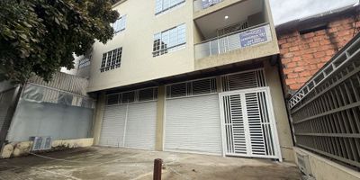 Gespron alquila hermoso apartaestudio, al sur de la ciudad de cali, en el barrio SAN JUDAS, Ubicado en un SEGUNDO piso, entrada independiente, sin parqueadero, consta de sala, comedor, cocina integral, una habitacion con closet de piso a techo, baño social completo con division en vidrio, zona de oficios con punto para lavadora, balcón comunitario vista exterior, el apartaestudio es muy fresco e iluminado, cerca a colegios, estaciones de servicio, fácil acceso al mio, supermercados, ¡¡que esperas, llámanos ya 8852929!!