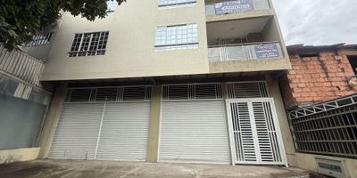 Gespron alquila hermoso apartaestudio, al sur de la ciudad de cali, en el barrio SAN JUDAS, Ubicado en un TERCER piso, entrada independiente, sin parqueadero, consta de sala, comedor, cocina integral, una habitacion con closet de piso a techo, baño social completo con division en vidrio, zona de oficios con punto para lavadora, balcón comunitario vista exterior, el apartaestudio es muy fresco e iluminado, cerca a colegios, estaciones de servicio, fácil acceso al mio, supermercados, ¡¡que esperas, llámanos ya 8852929!!
