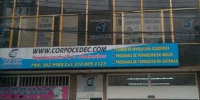 Apartamento tercer piso, sala comedor, tres alcobas, dos baños, cocina, hall , entrada indipendiente, servicios compartidos de agua y luz, Gas independiente