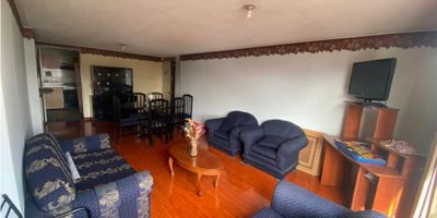 ¡Espacios amplios y luminosos!
Apartamento en quinto piso con vista externa y ascensor par, ubicado en un edificio en el barrio Chapinero, dos Habitaciones con closet, dos baños, sala comedor, cocina integral con estufa eléctrica, zona de ropas y parqueadero propio cubierto.
A minutos de la iglesia de Lourdes, centro comercial Avenida Chile, Universidad pedagógica y estación de Transmilenio calle sesenta y tres o Flores. Múltiples vías de acceso como la calle sesenta y  cinco, carrera once y septima, Avenida Caracas.

ID treinta  y tres.
