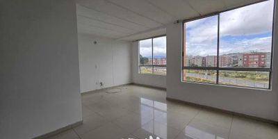 [VEN] ID HOUM: 163265

En Houm te ayudamos de forma fácil y segura. Los beneficios de comprar con nosotros:
    • Te ayudamos a conseguir financiamiento a través de una asesoría personalizada
    • Mediación y seguimiento de todo el proceso
    • Ponemos a tu disposición profesionales en notariado, registro y asesoría jurídica
¡Solo te preocupas de las firmas!

Departamento en venta, ubicado en el barrio Tibabuyes Universal, con una superficie construida de 61.00 m² y superficie total de 61.00 m². 

Sus principales características son:

    • 3 dormitorios
    • 2 baños
    • Admite mascotas
    • 1 parqueadero
    • Bodega
            
Además, el inmueble cuenta con las siguientes amenidades:

    • Salón de eventos

Si compras con nosotros, te brindamos asesoría personalizada durante todo el proceso.
Más que una inmobiliaria, somos Houm.
*Aplican T&C