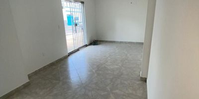 ARRENDAMIENTO – LOCAL COMERCIAL EN SAN FRANCISCO

Ubicación: Carrera 25 #16-48 – Bucaramanga
Área: 14 m²

Detalles del inmueble:

Servicios incluidos: agua y luz

No cuenta con parqueadero

Canon mensual: $800.000 (administración incluida)