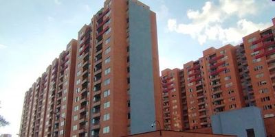 APARTAMENTO CON AMPLIO ESPACIOS, LUZ NATURAL, ESTUDIO, ACABADOS, CONJUNTO CON PISCINA, ZONA BBQ, PARQUEADERO VISITANTES.