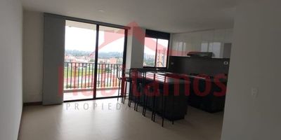¡Encuentra tu oasis en la ciudad! Te presentamos un espectacular apartamento de 68m2 en San Antonio de Pereira Ubicado en el piso 11, este apartamento cuenta con las mejores vistas de la ciudad. Desde su amplio balcón podrás relajarte observando el paisaje mientras el sol se pone. Ubicado cerca de colegios reconocidos y rutas de transporte público, es el lugar ideal tanto para familias como para ejecutivos. ¡No dejes pasar esta oportunidad de vivir en el corazón de Rionegro pero alejado del bullicio! Contáctanos hoy para agendar una visita.