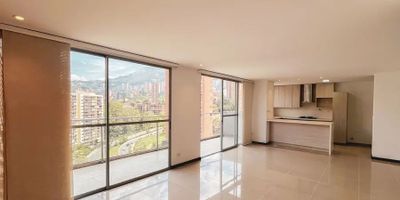 Para mayor información escribanos vía WhatsApp y uno de nuestros agentes inmobiliarios te atenderá.
Hermoso apartamento, situado en una de las zonas más privilegiadas de la ciudad.
Con una impresionante área de 121 metros cuadrados, esta residencia ofrece un diseño meticulosamente planificado que combina elegancia y funcionalidad en cada detalle.
Con tres habitaciones espaciosas y tres baños completos, incluyendo una suite principal con baño privado, esta propiedad proporciona un espacio cómodo y privado para toda la familia.
El valor agregado de esta propiedad se extiende más allá de sus cuatro paredes, con comodidades de lujo que incluyen un parqueadero doble lineal y un cuarto útil para almacenamiento adicional.
Además, los residentes tienen acceso exclusivo a un gimnasio totalmente equipado, un salón social para eventos y reuniones, jacuzzis para relajarse después de un largo día, un turco para un rejuvenecimiento completo, una piscina para disfrutar del clima cálido, juegos infant