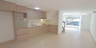 Casa Arriendo 130 mts Antioquia MEDELLÍN FERRINI Código Coninsa:94361