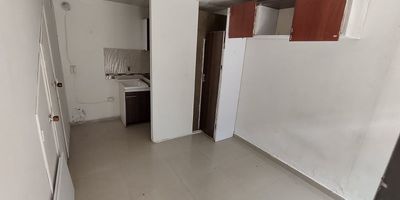 Apartaestudio primer piso, un solo ambiente, cercano al parque Comfenalco guayabal y estación industriales del metro