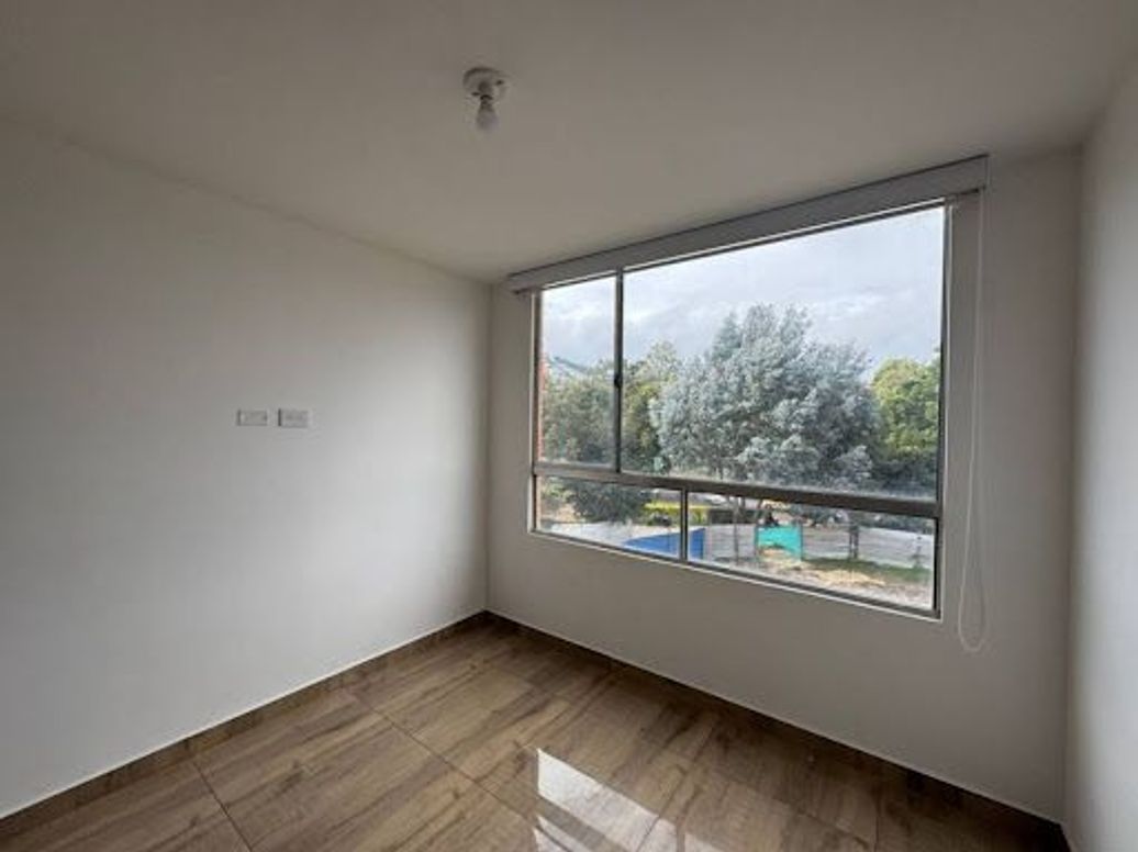 Apartaestudio en venta en El Redil, Bogotá, 35 m² · foto 7 de 12