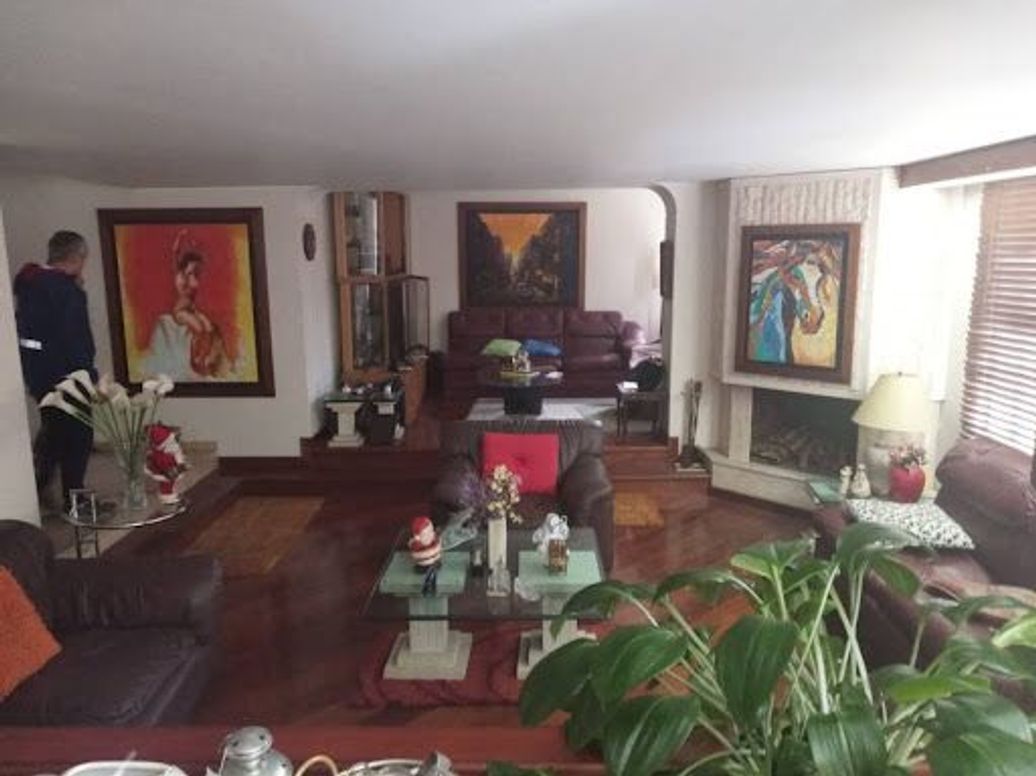 Apartamento de 3 alcobas en venta en La Carolina, Bogotá, 240 m² · foto 4 de 20