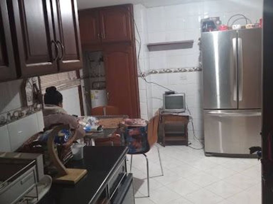 Apartamento de 3 alcobas en venta en La Carolina, Bogotá, 240 m² · foto 11 de 20