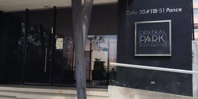 Administramos y Servicios VENDE hermoso apartamento en exclusivo sector de la ciudad barrio pance con excelente vista y acabados modernos;  area 158 mt2 consta de espacio para sala comedor amplio, 3 habitaciones  con baño y aire acondicionado, estudio, baño social, garaje doble en paralelo, deposito , El conjunto residencial cuenta con  zonas verdes, juegos infantiles,  salón social, gimnasio, zonas humedad con piscina, turco y  sauna. www.administramosyservicios.com