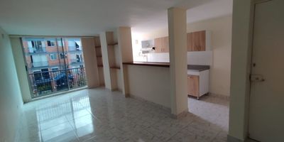 Apartamento en arriendo de 75 m ubicado en el sector de La America, Medellin. En el podras disfrutar de espacios comodos y luminosos. Cuenta con 3 habitaciones, 3 closets, 2 banos, sala-comedor, balcon, cocina semiintegral, zona de ropas y parqueadero.

La unidad ofrece juegos infantiles, piscina y porteria 24 horas para mayor comodidad y seguridad. Se encuentra estrategicamente ubicada, cerca del Mixy Mall Los Colores, la I.E. La Piedad, la Iglesia El Lugar de Su Presencia, vias principales y con excelente acceso al transporte publico y rutas integradas.

Una opcion ideal para vivir con confort, buena ubicacion y todo lo que necesitas a tu alcance!