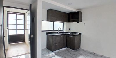 Arriendo apartaestudio amplio, iluminado y cálido, con habitación independiente, sala comedor, cocina integral a gas natural, un baño, zona de lavandería independiente