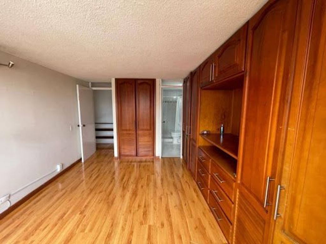 Apartamento de 2 alcobas en venta en Niza Viii, Bogotá, 103 m² · foto 9 de 16