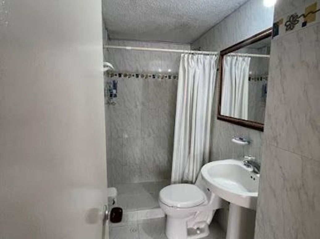 Apartamento de 2 alcobas en venta en Niza Viii, Bogotá, 103 m² · foto 8 de 16