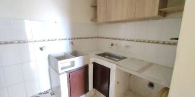 Apartamento en arriendo en Medellín, sector Boston, con 2 habitaciones con closet, sala comedor, cocina semi integral, 1 baño, red de gas y zona de ropas.

Ubicado en un sector tranquilo, cerca al parque de Boston, supermercados y tiendas D1. Cuenta con excelentes rutas de transporte y fácil acceso. Contáctanos en Epicasa para más información.