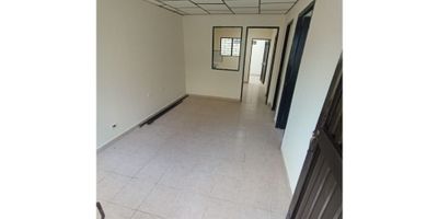 INMOBILIARIA JNQ Te ofrece casa en arriendo sector Bosques Del Norte, consta de sala-comedor, cpcina sencilla, tres alcobas, un baño, red de gas, patio, piso en ceramica.

Zona residencial, cerca de transporte publico, colegios y supermercados.

INFORMES: 3127770350       3167421653      8830190
