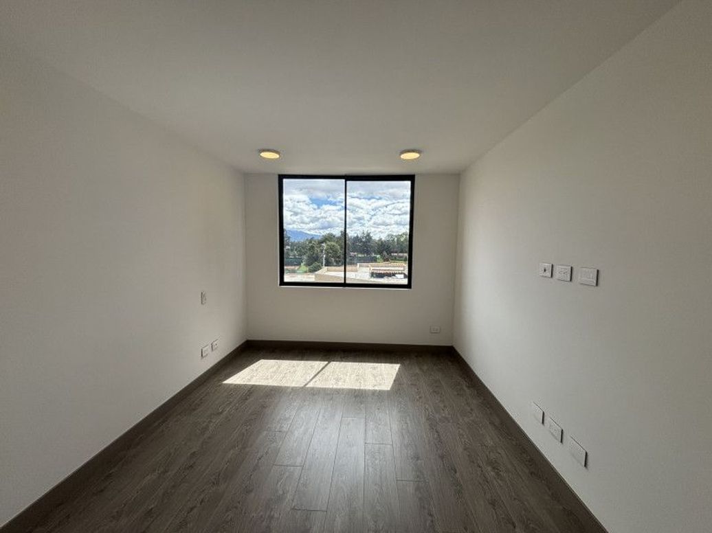 Apartamento de 2 alcobas en venta en Casa Blanca, Bogotá, 65 m² · foto 3 de 12
