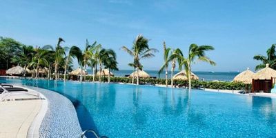 Descubre este espectacular apartamento en venta en Samaria Club de Playa, uno de los conjuntos más exclusivos de Pozos Colorados, Santa Marta, ideal para vivir, vacacionar o invertir en renta turística gracias a sus incomparables zonas sociales y acceso directo a la playa.

Este apartamento de 86,64 m², ubicado en piso 7 con 3 ascensores, cuenta con espacios amplios, excelente iluminación y una distribución perfecta para familias, parejas o inversionistas que buscan una propiedad de alto valor y alta demanda.