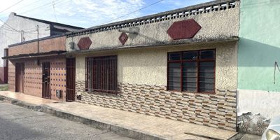 Casa para arriendo en La Emilia, Palmira.

Consta de 3 habitaciones, 1 baño, sala-comedor, cocina sencilla y zona ropas.