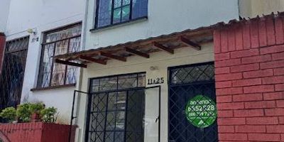 ARRIENDO FLORIDABLANCA BARRIO OITTIES CASA AMPLIA DE TRES HABITACIONES DOS BAÑOS EN BUEN ESTADO. AGENDE SU VISITA TOTALMENTE GRATIS