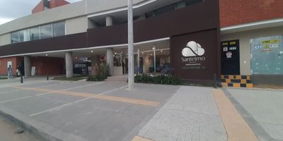 Apartamento Moderno con Vista Exterior en Lagos de Torca -Santelmo Magnífico apartamento disponible para arriendo, ideal para quienes buscan comodidad, excelente ubicación y luminosidad. Apartamento de 42 m2 construidos, con una distribución eficiente que incluye 2 habitaciones cómodas, 1 baño completo , una sala - comedor y una moderna cocina integral. Cuenta con una práctica zona de lavandería , .Ubicado en un quinto piso sin ascensor, disfruta de una espectacular vista exterior y de una excelente iluminación natural durante todo el día.Forma parte del reconocido conjunto Santelmo en el vibrante sector de Lagos de Torca. Goza de una ubicación privilegiada con acceso inmediato a importantes vías como la Autopista Norte y la Calle 199, facilitando enormemente el transporte público y privado. Está a pocos pasos de zonas comerciales, extensas zonas vedes Cod: 5294