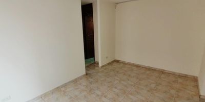 Apartamento ubicado en la zona de tierra buena Tintal , en unidad residencial completa con 40 torres de 6  pisos
cada una con 4 apartamentos por piso. El apartamento se encuentra en el piso 2  En el podras
disfrutar espacios comodos, amplios y luminosos. Cuenta con una excelente ubicacion de facil acceso
a transporte publico, colegio Gustavo torres pinilla, universidad agustiniana, centro comercial Tintal plaza , parroquia san Efren, hospital de Kennedy ,
supermercado olimpica , gimnasio  Smart fit , restaurante, entidad bancaria, facil acceso a vias principales av. ciudad de Cali , permitiendote
estar cerca de todo lo que necesitas.