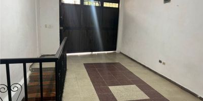 ARRIENDO APARTAESTUDIO EN SAN JAVIER POR LOS LADOS DE SANTA ROSA DE LIMA, CUENTA CON ALCOBA INDEPENDIENTE Y ACABADOS MUY SENCILLOS, EN UN PRIMER PISO CON POSIBILIDAD DE PARQUEAR MOTO.

Asesor ANDRES AGUDELO 3117233074

WASI 9664349
