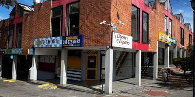 ARRENDAMOS local comercial esquinero, 30 mts, duplex, baño privado,