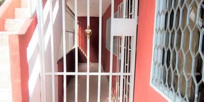 HERMOSO APARTAMENTO EN ARRIENDO - 2 HABITACIONES - 1 BAÑO - ZONA DE LABORES - COCINA - BALCÓN - CLOSET - BUENA VENTILACIÓN - EN BUEN SECTOR.