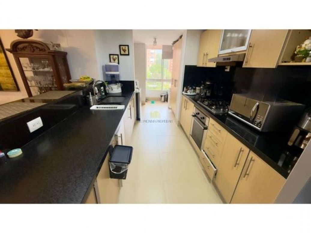 Apartamento de 3 alcobas en venta en La Calleja, Bogotá, 163 m² · foto 6 de 20