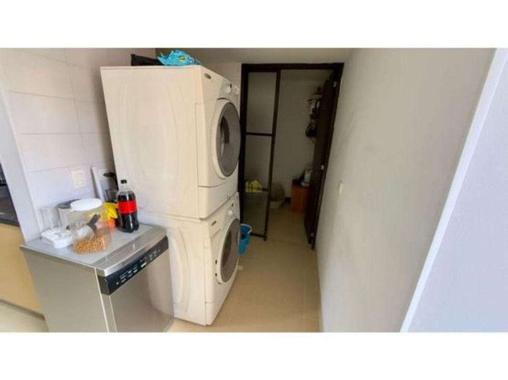 Apartamento de 3 alcobas en venta en La Calleja, Bogotá, 163 m² · foto 7 de 20