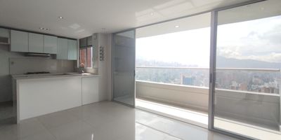 Ubicado en Palmas, cerca de una zona comercial y con facil acceso vial, este moderno apartamento de 76m ofrece una distribucion funcional que incluye sala comedor, balcon, cocina, zona de ropas, bano social, estudio, una habitacion principal con vestier y bano privado. Ademas, cuenta con un parqueadero sencillo y un cuarto util. La unidad ofrece gimnasio, piscina, juegos infantiles, turco, ascensor, vigilancia 24 horas, shut de basura y parqueadero de visitantes.