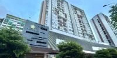 Datos del inmueble
Tipo de inmueble: Apartamento
Conjunto / Edificio: Monteoliveto 
Dirección / Ubicación: Área Floridablanca – Subárea Abadias Condominio Verde, Santander, Colombia 
Área construida: 94 m²
Piso / Torre: Piso 4, Torre 2 
Antigüedad (construcción): Año 2016 
Habitaciones: 3 
Baños: 2 
Balcón / Terraza / Otros espacios: El apartamento tiene balcón + sala-comedor + sala de TV + zona de ropas (lavandería). 
Cocina: Cocina equipada con detalles de lujo y horno importado. 
Zona de ropas: Sí, zona de lavandería separada. 
Parqueadero: 1
EL APTO ESTA UBICADO EN EL PISO 4 EN LA TORRE 2 DEL EDIFICIO MONTEOLIVETO. EL APTO ESTÁ DISTRIBUIDO DE LA SIGUIENTE MANERA LA COCINA ES INTEGRAL CON DETALLE DE LUJO Y HORNO IMPORTADO SU CUARTO DE ROPAS Y . CONSTA DE SALA-COMEDOR, BALCÓN Y HALL TV, 3 HABITACIONES Y 2 BAÑOS. TIENE PARQUEADERO Y BODEGA EXCLUSIVO DEL APARTAMENTO