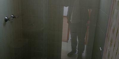 Este acogedor apartamento en Tintalá – Kennedy es una excelente oportunidad para quienes buscan un espacio confortable, bien ubicado y con un precio accesible. Con 39 m² muy bien distribuidos, el inmueble ofrece 2 habitaciones luminosas, 1 baño, sala–comedor y una cocina funcional ideal para el día a día.

Ubicado en un 4.º piso, brinda privacidad y buena ventilación. El conjunto ofrece un ambiente familiar y tranquilo, con zonas comunes agradables y una administración muy económica: solo $112.000.
El sector Tintalá es altamente valorado por su cercanía a TransMilenio, centros comerciales, colegios, parques y zonas verdes, lo que lo convierte en un lugar práctico y estratégico para vivir o invertir.
Estrato 3 – una ventaja para quienes buscan economía en servicios y un entorno residencial de calidad.
¡Una gran opción para quienes desean comodidad, buena ubicación y una excelente relación costo–beneficio!