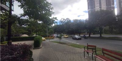 LOCAL EN ALQUILER EN EL  POBLADO, UBICADO SOBRE LA AVENIDA DEL POBLADO, PROPIO PARA CAFETERIA, ILUMINADO, BIEN DISTRIBUIDO.CODIGO 9568828
