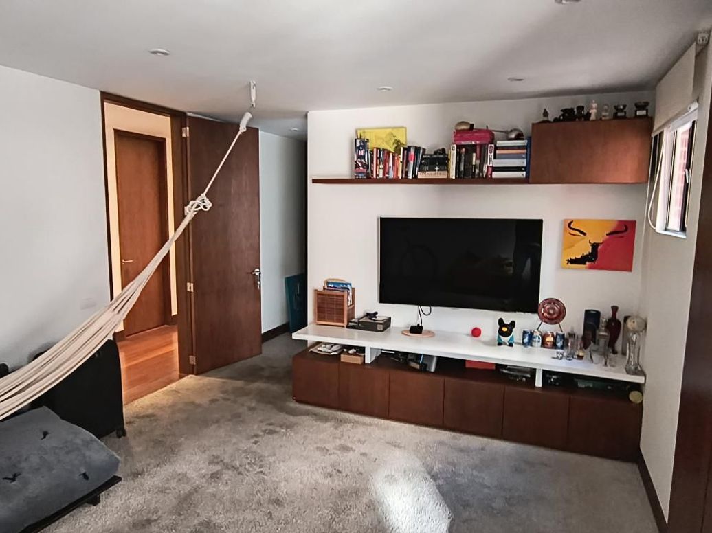 Apartamento de 3 alcobas en venta en La Cabrera, Bogotá, 340 m² · foto 15 de 20