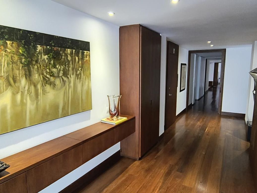 Apartamento de 3 alcobas en venta en La Cabrera, Bogotá, 340 m² · foto 12 de 20