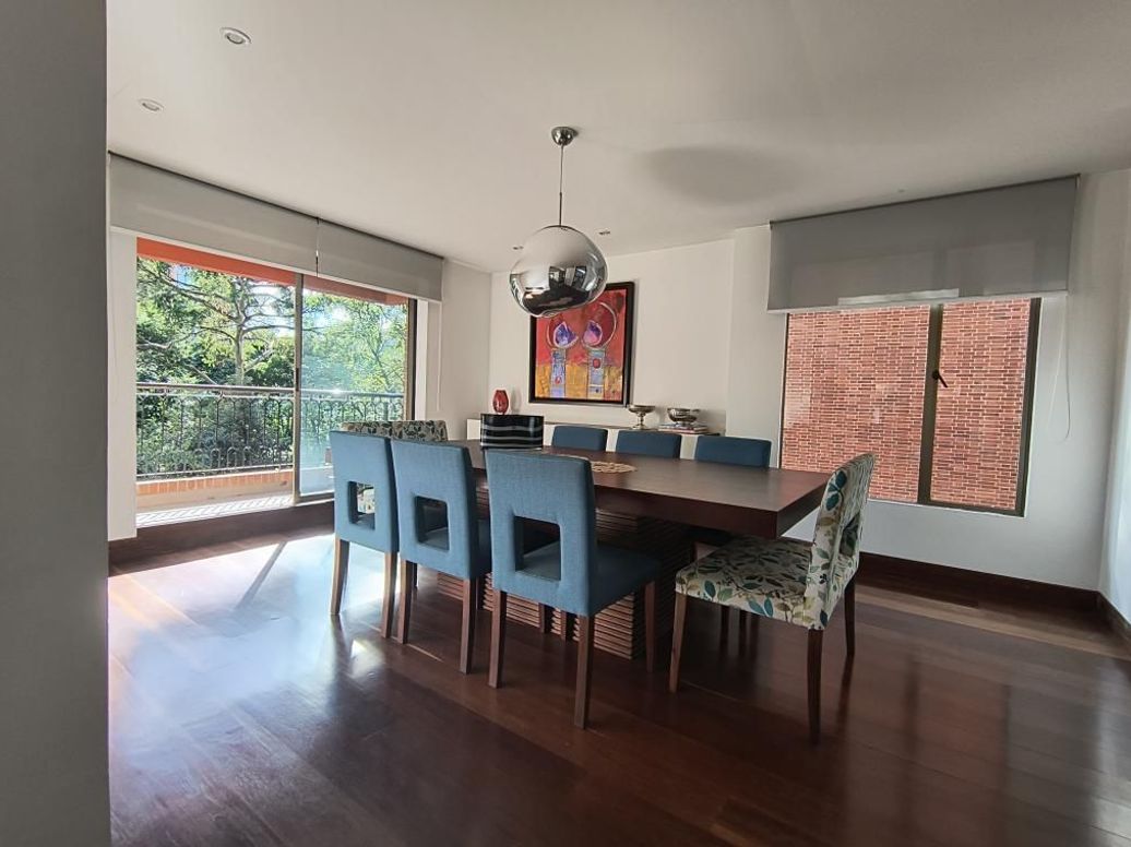 Apartamento de 3 alcobas en venta en La Cabrera, Bogotá, 340 m² · foto 3 de 20