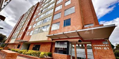 En el norte de Bogotá, barrio NUEVA AUTOPISTA, encuentras el exclusivo conjunto residencial PARQUE 134 que combina el confort, la tranquilidad, el espacio y la armonía, en un espectacular e impresionante penthouse triplex de 156 M2 y una maravillosa terraza de 16.5 M2 que brinda los ambientes perfectos en cada nivel y nos da la oportunidad de compartir, descansar, relajarnos, disfrutar de hermosos atardeceres, reuniones al aire libre y soñar en un solo lugar desde la comodidad del hogar.