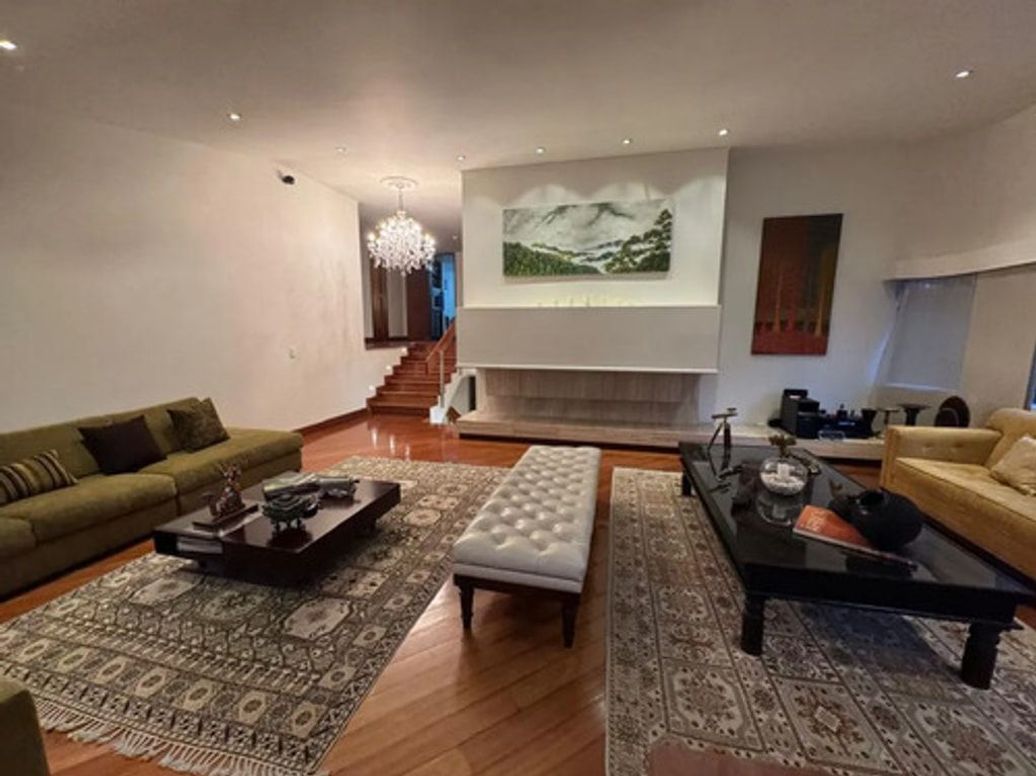 Apartamento de 3 alcobas en venta en El Refugio, Bogotá, 310 m² · foto 3 de 10