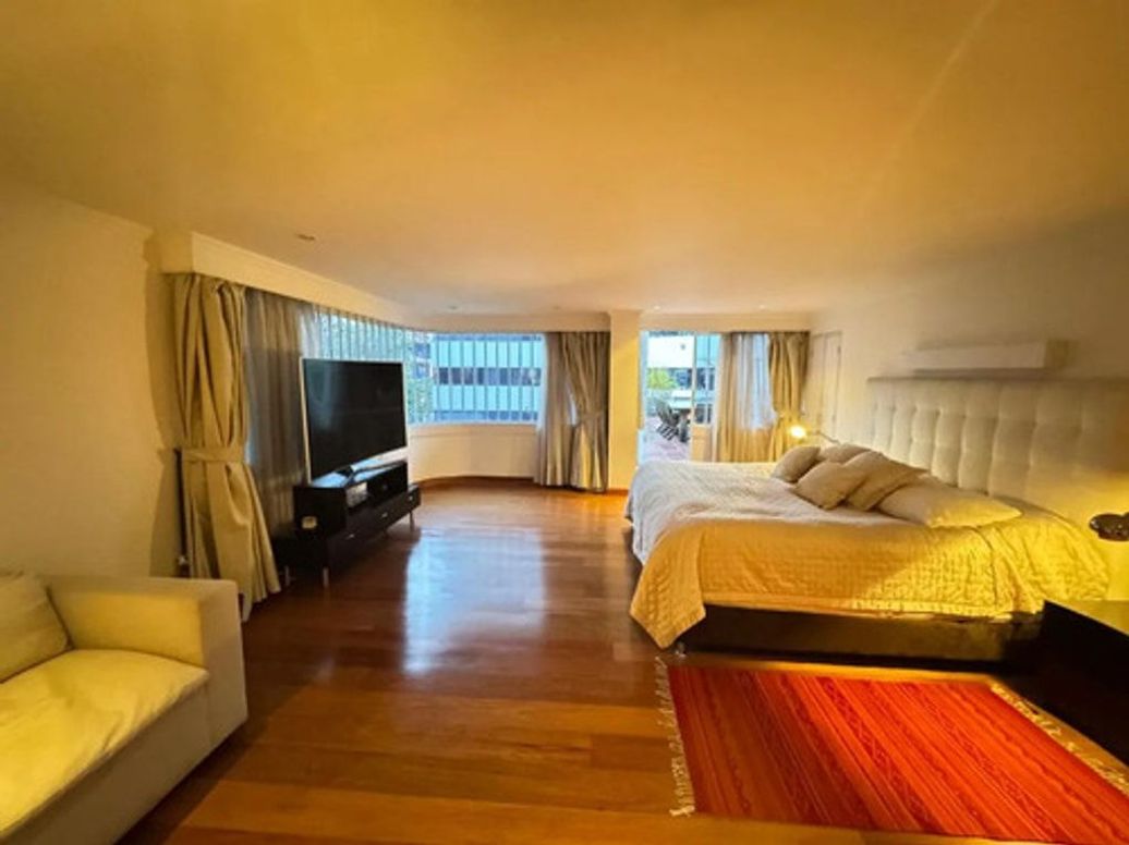 Apartamento de 3 alcobas en venta en El Refugio, Bogotá, 310 m² · foto 8 de 10