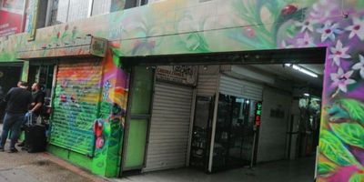 ARRIENDO LOCAL en centro comercial popular  A , Vitrina sobre carrera 13, primer piso, centro empresarial y de negocios, locales comerciales distribuidos en 3 plantas, vigilancia privada, buena ubicación estaciones  de transmilenio  jimenez,San Victorino, cerca a la mariposa, centro de Bogotá, cita previa
Contacto y cita previa : Jacqueline  Martín 311 898 21 71 .............. Robert Esparza 322 210 19 18..........  Camilo Duran 3138866878..... .. 1. Contáctenos también por WhatsApp,.......................... 2... Cita previa,......................... 3. WWW.INMOBILIARIACARLOSDURAN.CO,............. 4. Aseguramos con libertador , Sura, fianza inmobiliaria Bogota, ...... 5. Formulario de la aseguradora,........................ 7. Instagram: inmobiliaria_carlosduran