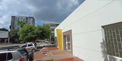 Este amplio local de 377 metros cuadrados en Arriendo por 11,000,000 pesos es la oportunidad que estabas buscando para hacer crecer tu negocio. Con una ubicación estratégica y espacios versátiles, este lugar es ideal para tu próxima aventura empresarial. ¡No dejes pasar esta oportunidad única! Contáctanos para más información..