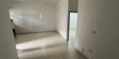 ARRIENDO CASA PARA USO COMERCIAL EN LA FLORESTA, EN UN PRIMER PISO CON CUATRO ALCOBAS Y DOS BAÑOS, CON UN AREA DE 130 METROS MUY CERCA AL COLEGIO CALASANZ, IDEAL PARA OFICINAS.

Asesor ANDRES AGUDELO 3117233074

WASI 9666286
