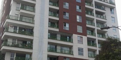 Apartamento en arriendo en Verdetto, cuenta con dos habitaciones amplias, dos baños, sala comer, cocina, zona de ropas, calentador y balcón.