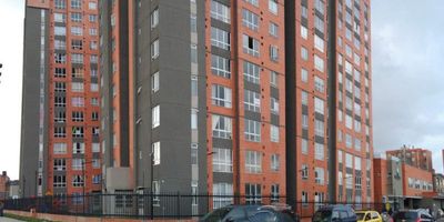 Arrendamos  excelente apartamento, barrio SANTANDER SUR, conjunto SEGOVIA. dos Alcobas, baño, cocina a gas, zona lavandería
Parqueaderos  asignados cada tres meses por parte de la administración,  cerca SENA, colegios, parques, excelentes vías de acceso avenida 1 de mayo, carrera 30, carrera 27, 
Contacto y cita previa   Robert Esparza  3222101918    Jacqueline Martin 3118982171 ......................  
1. Contáctenos también por WhatsApp..............................,       2. Cita previa.........3. WWW.INMOBILIARIACARLOSDURAN.CO...................,      4. Aseguramos con Libertador, Sura, Zurich
5. Preguntemos por el VIDEO de la propiedad.................,      6. Formulario de la aseguradora. .........7. Instagram: inmobiliaria_carlosduran.......