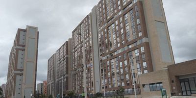 ARRIENDO, MAZUREN   Aparta estudio, Descubre la comodidad y elegancia en este exclusivo apartaestudio en arriendo. Con una ubicación privilegiada en una de las zonas más cotizadas de la ciudad, este inmueble de 30 metros cuadrados ofrece una distribución inteligente que maximiza cada espacio. La habitación principal es acogedora y luminosa, ideal para descansar después de un largo día. El baño moderno y funcional brinda confort y estilo. Por un precio de $1,599,700, tendrás la oportunidad de disfrutar de un ambiente sofisticado y lleno de detalles pensados para tu bienestar. ¡No dejes pasar esta oportunidad única de vivir en un lugar que refleja tu estilo de vida!
Contacto y cita previa : Jacqueline Martín 311 898 21 71 ............Robert Es´parza 322 2101918  1. Contáctenos también por WhatsApp,........... 2.. Cita previa,.... 3. WWW.INMOBILIARIACARLOSDURAN.CO,............. 4.Instagram: inmobiliaria_carlosduran.........