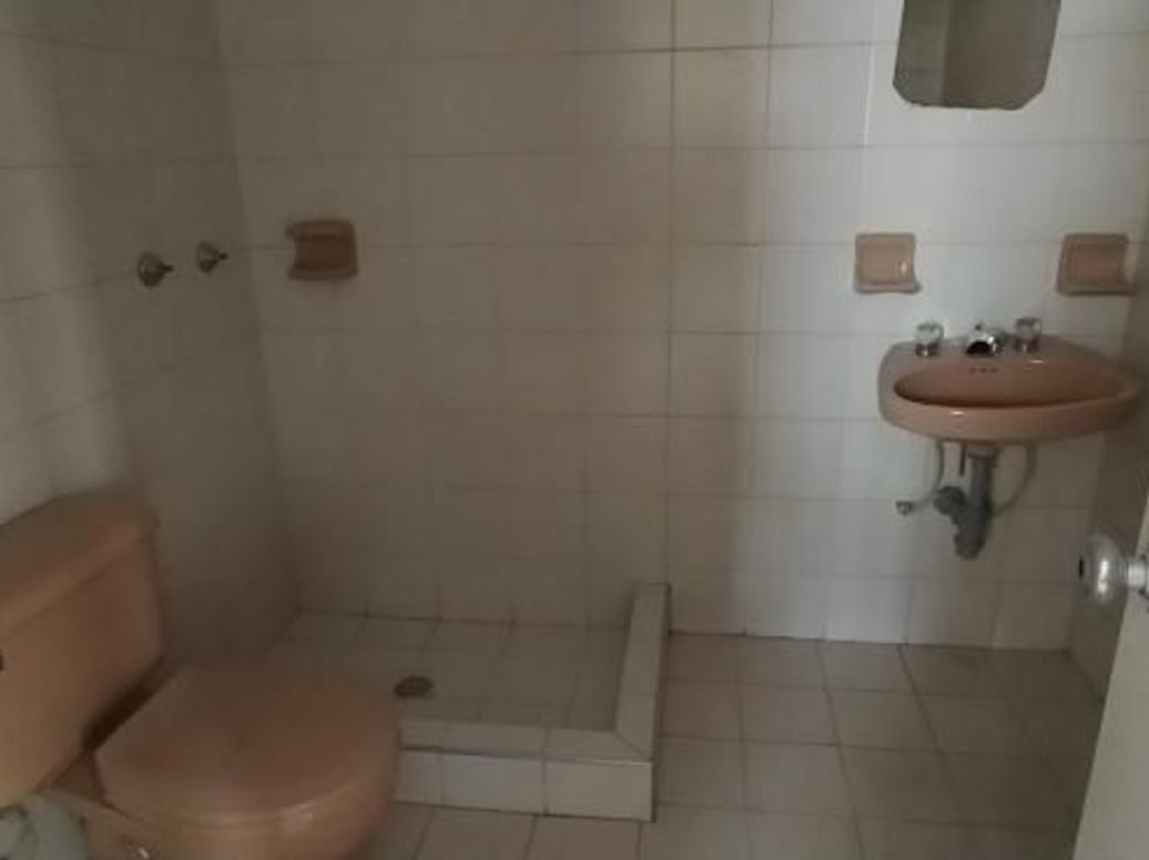 Casa de 13 alcobas en venta en Santa Maria, Bogotá, 660 m² · foto 14 de 20